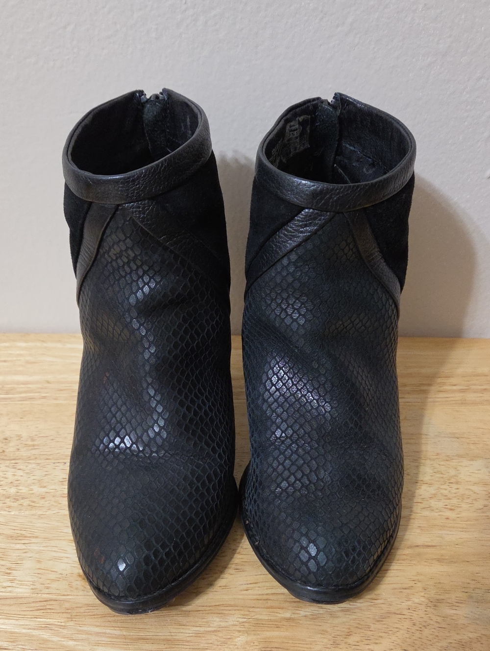 FOSSIL Ankle Boots